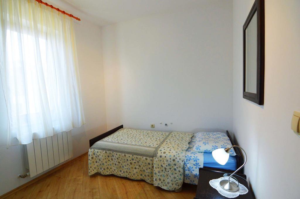 Garden Apartment Maria Vrsar Kültér fotó