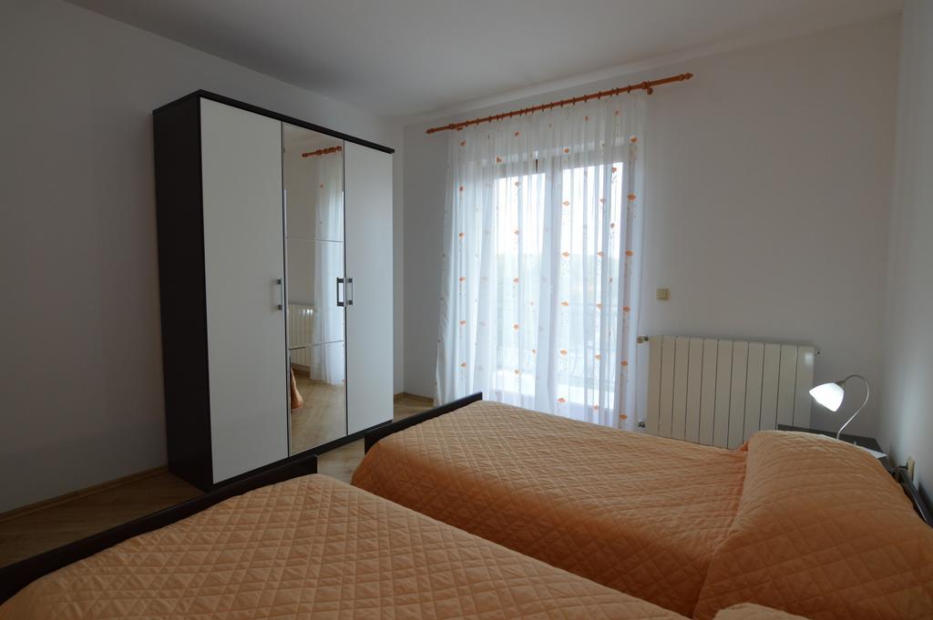 Garden Apartment Maria Vrsar Kültér fotó