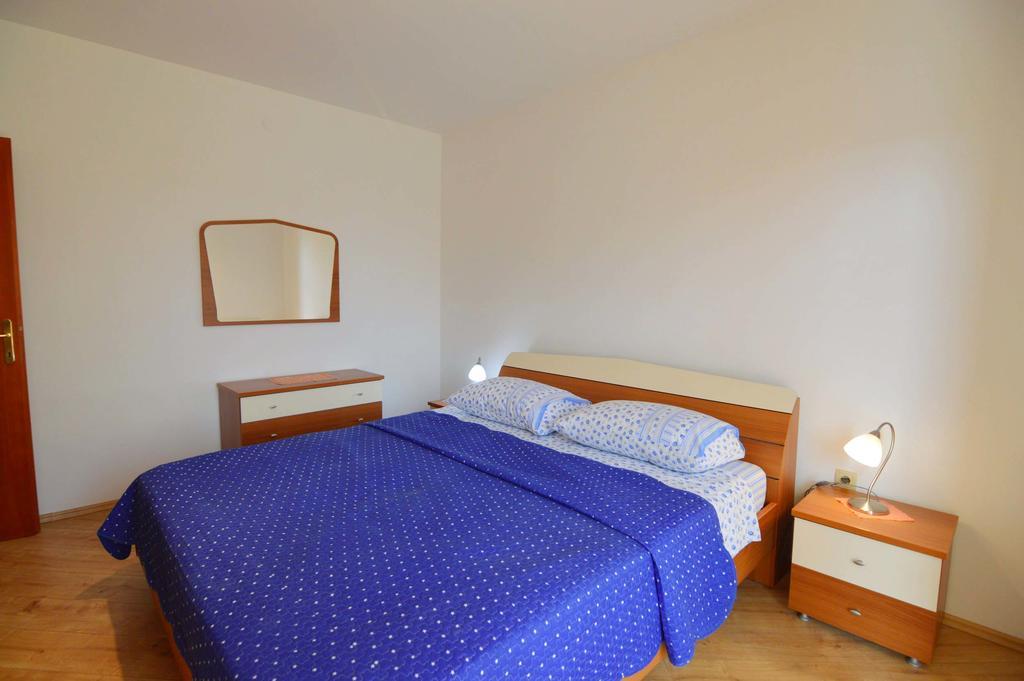 Garden Apartment Maria Vrsar Kültér fotó