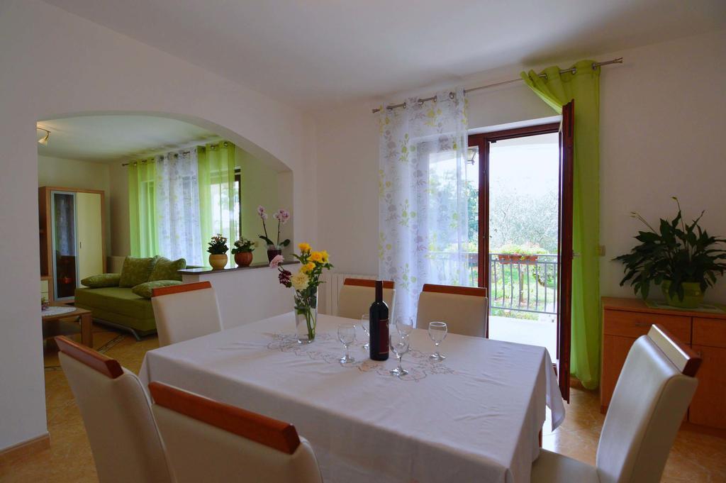 Garden Apartment Maria Vrsar Kültér fotó